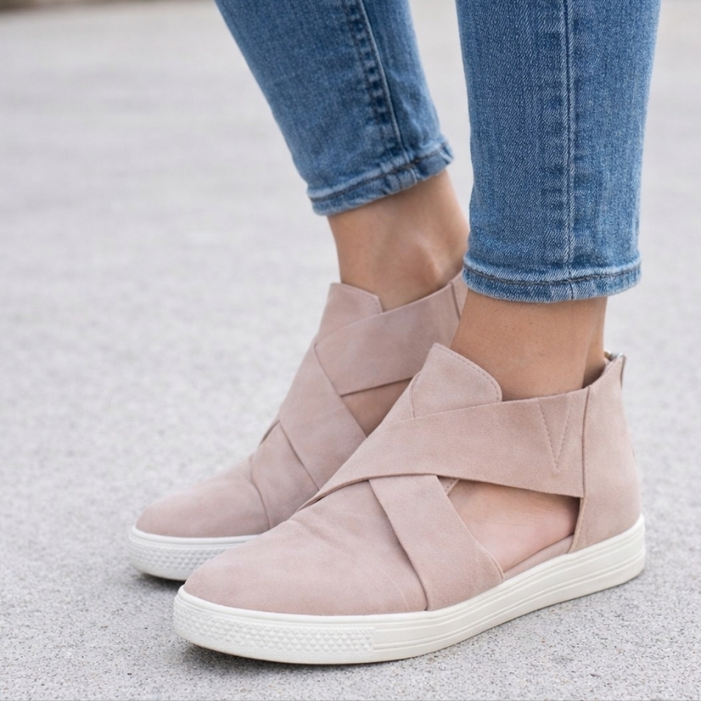 Ccocci Blush Pink Criss Cross Cutout Sneakers Women’s Size 9 Casual Comfort Shoe